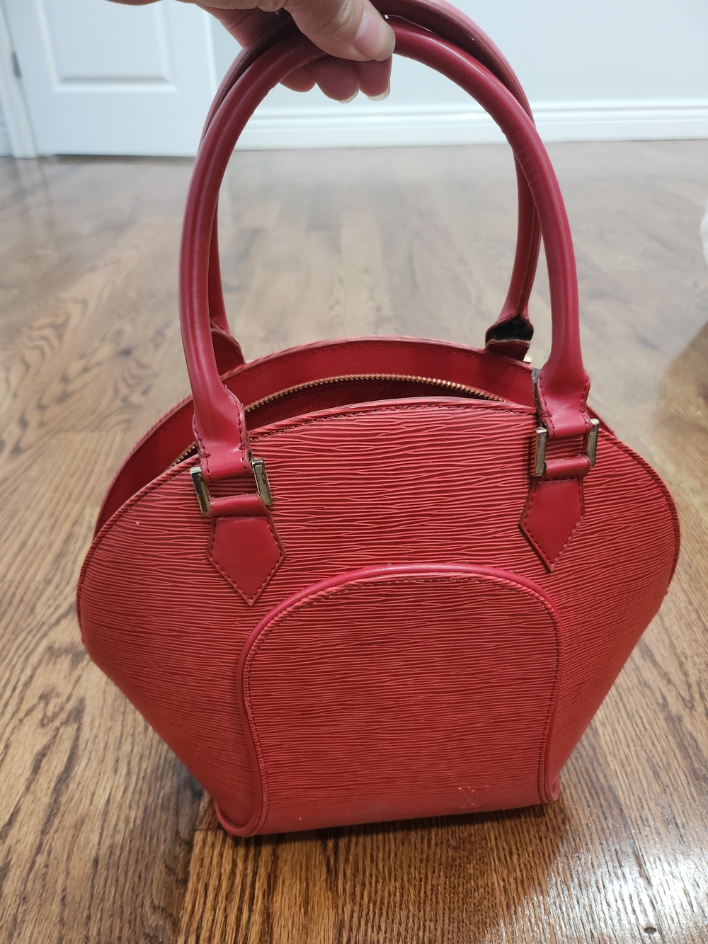 Louis Vuitton Red Epi Leather Alma PM Handbag - Picture 2 of 11